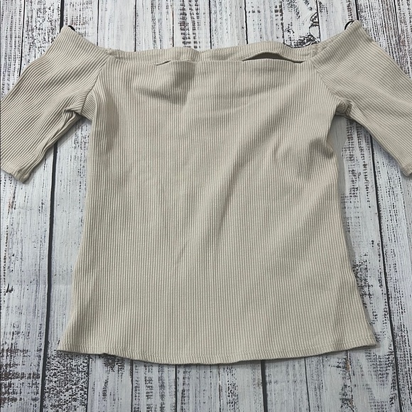H&M Rib-knit Off-the-shoulder Top Sz. M - Picture 6 of 7